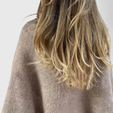 Ανδρομάχη - Κοντό μπουφάν με κομψά φουσκωτά μανίκια και μαλακή γραμμή